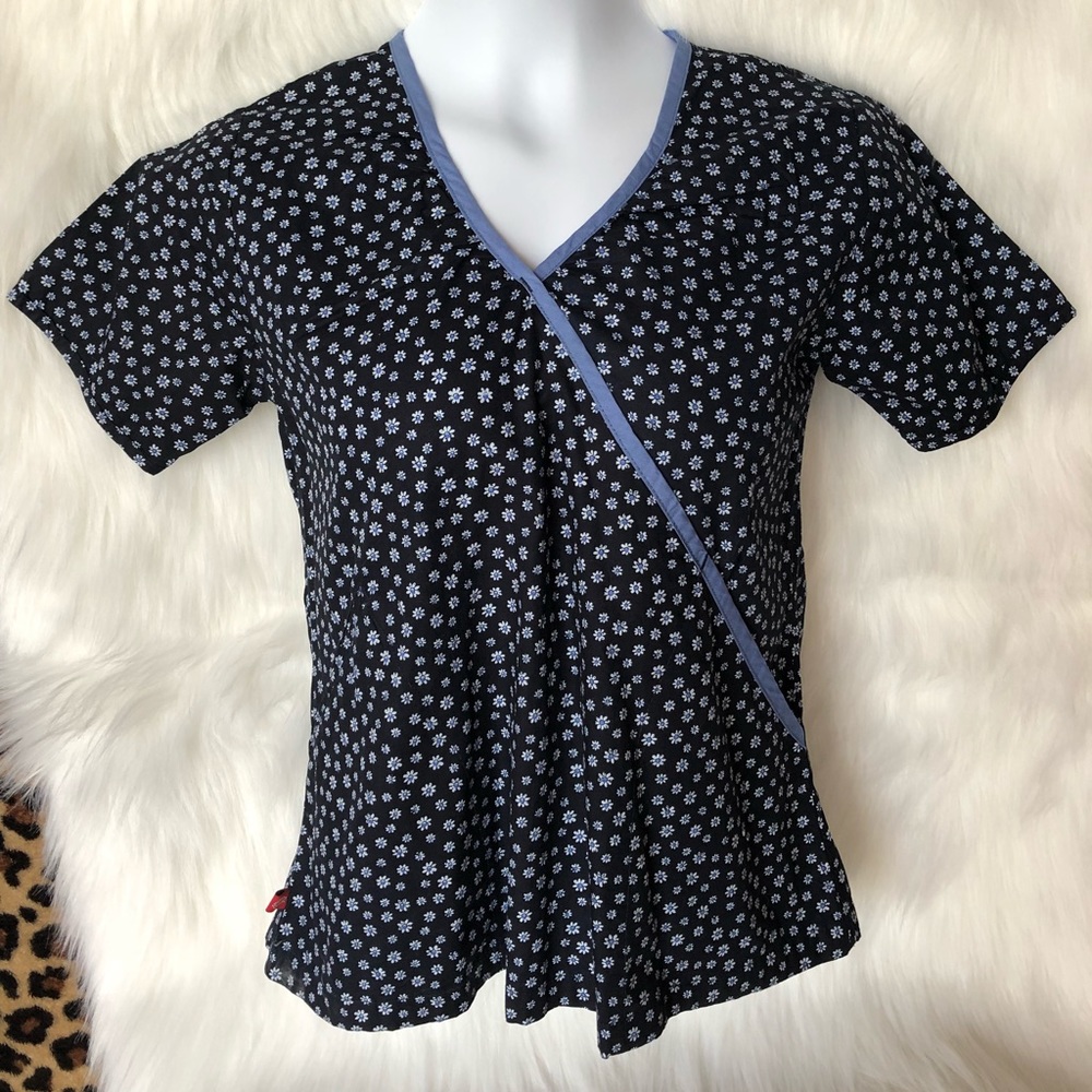 SOLD - Dickies Scrub Top